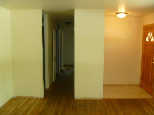 1513 North Ridge Avenue Arlington Heights, IL 60004 - Photo 4 of 14 a view of a room with wooden floor