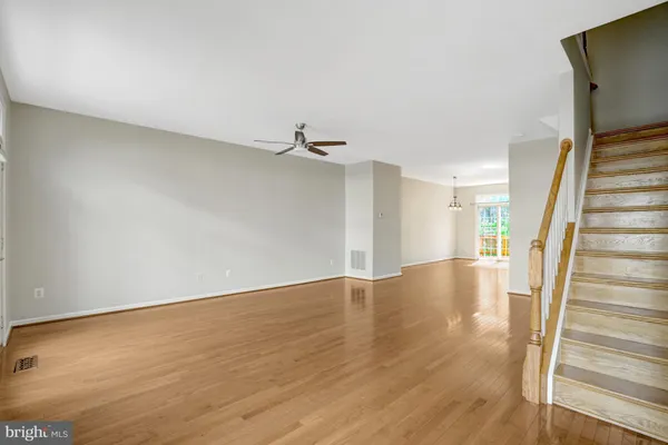 $3,595 | 6927 Rolling Creek Way, Alexandria, VA 22315