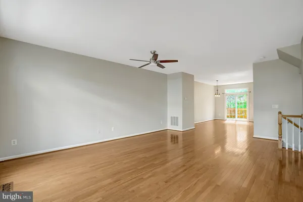 $3,595 | 6927 Rolling Creek Way, Alexandria, VA 22315