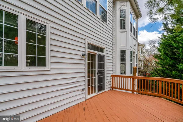 $3,595 | 6927 Rolling Creek Way, Alexandria, VA 22315