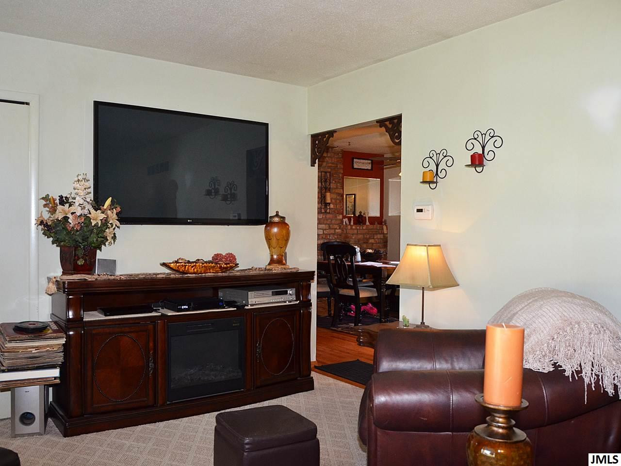 402 Gilman Road Michigan Center, MI 49254 - Photo 3 of 20 Photo 3