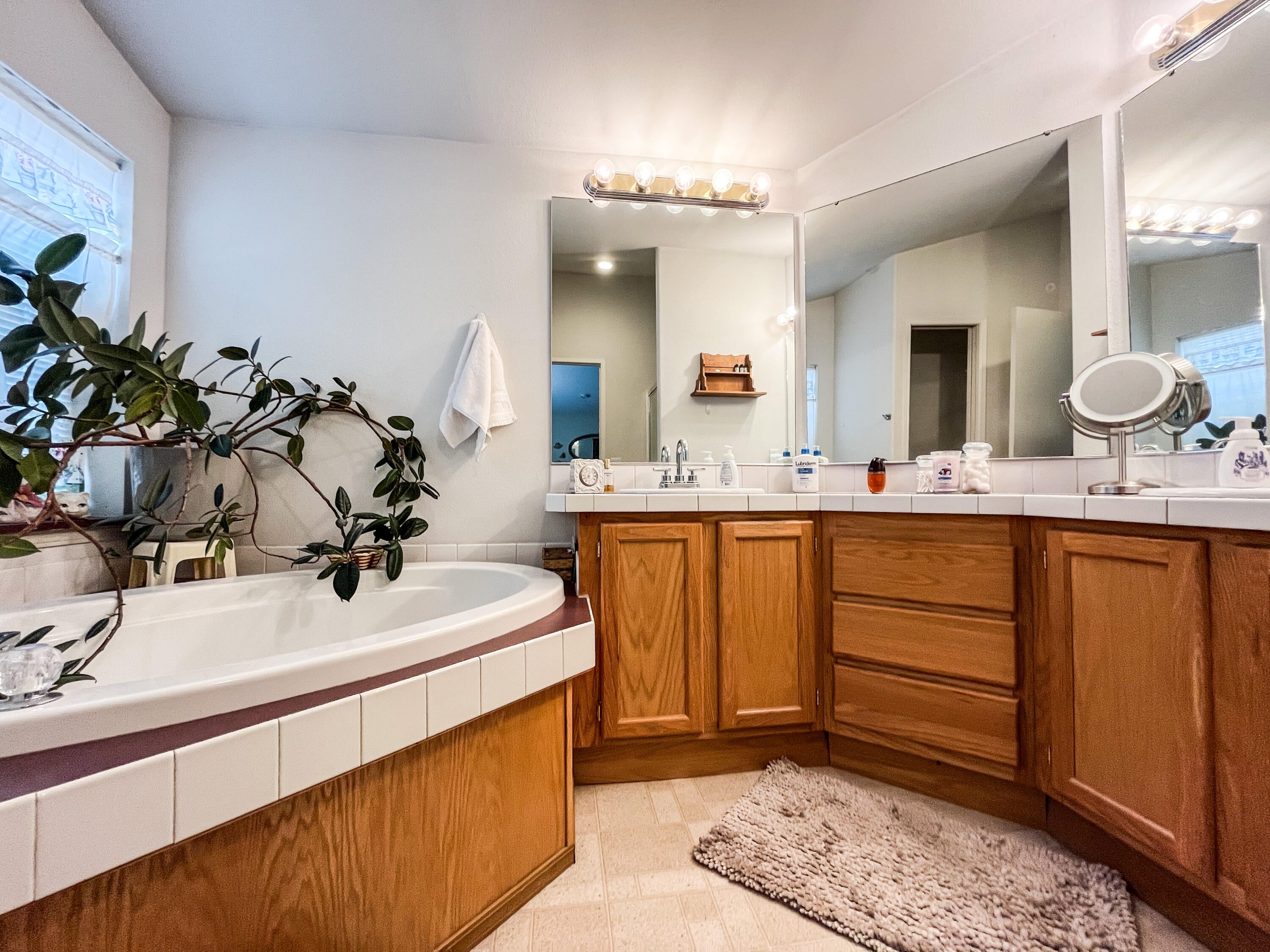 150047 Kurtz Road La Pine, OR 97739 - Photo 16 of 23 Primary Bath
