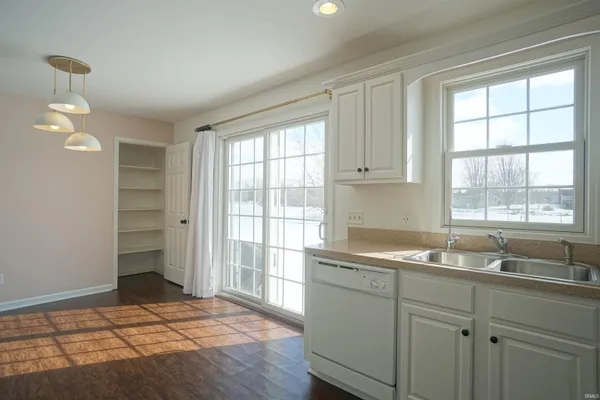 $289,000 | 2711 Widaman Street, Winona Lake, IN 46590