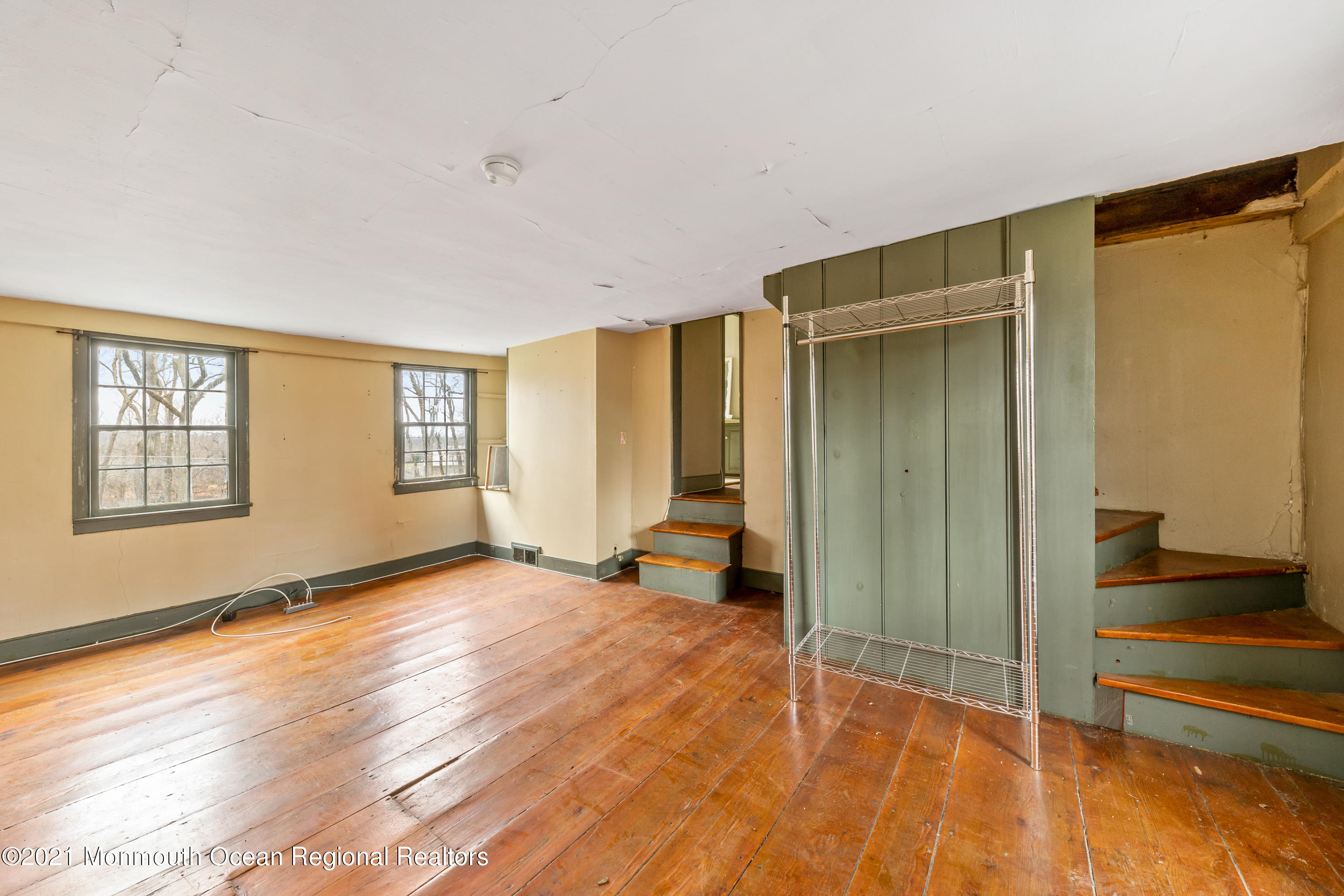 501 Province Line Road Allentown, NJ 08501 - Photo 19 of 24 a view of an empty room and window