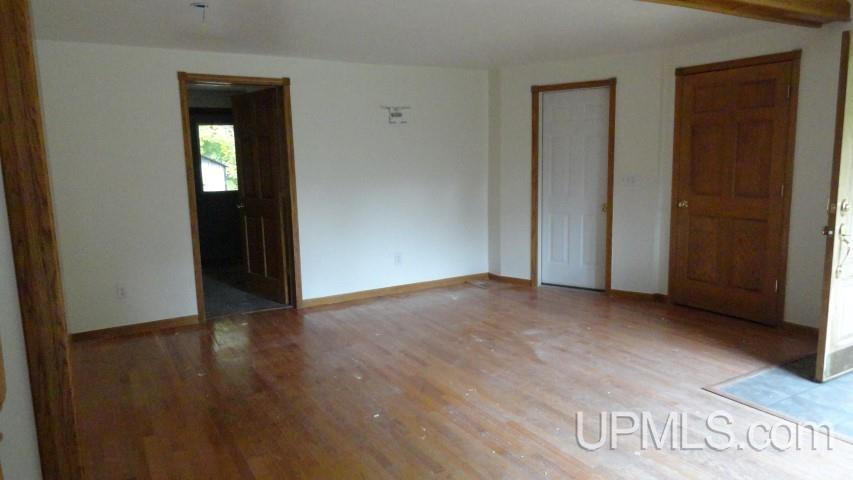N7755 Carmody Road Munising, MI 49862 - Photo 9 of 25 Gallery Image 9