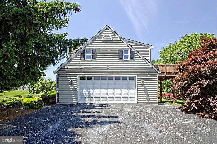 13227 Fork Road Baldwin, MD 21013 - Photo 23 of 30 Garage