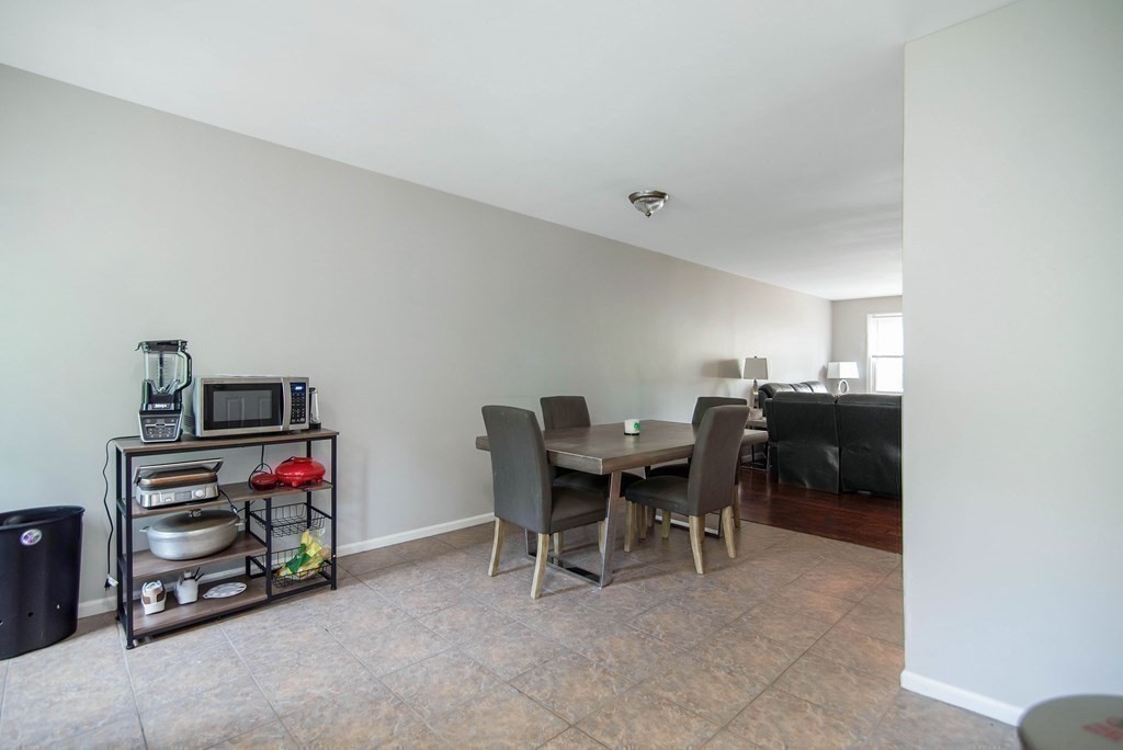 135-137 Almira Road Springfield, MA 01119 - Photo 23 of 40