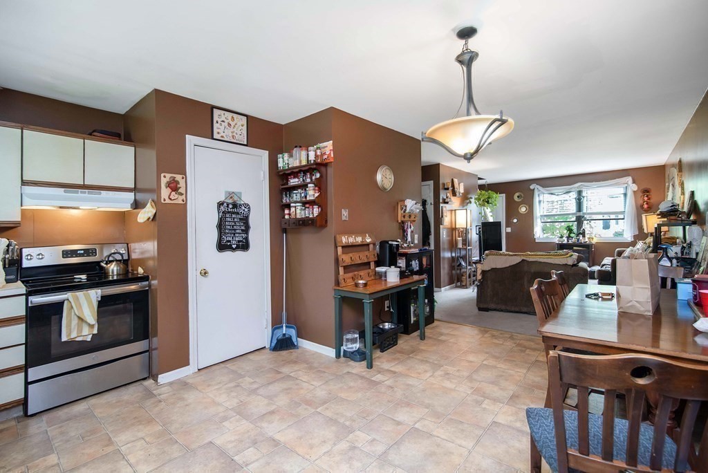 135-137 Almira Road Springfield, MA 01119 - Photo 26 of 40