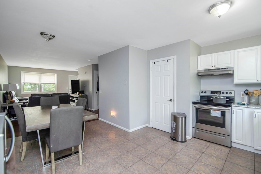 135-137 Almira Road Springfield, MA 01119 - Photo 4 of 40