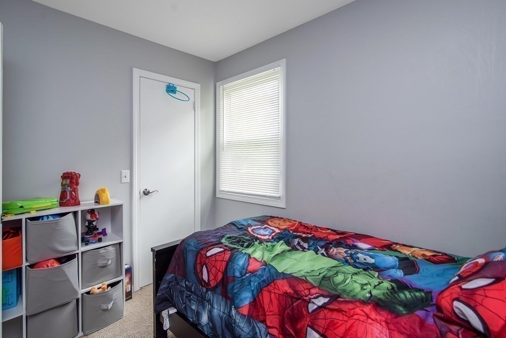 135-137 Almira Road Springfield, MA 01119 - Photo 9 of 40