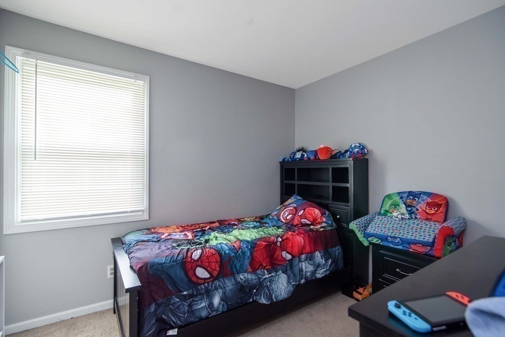 135-137 Almira Road Springfield, MA 01119 - Photo 10 of 40