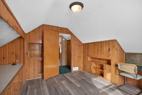 $189,900 | 2318 Lancaster Boulevard, Jackson, MI 49202