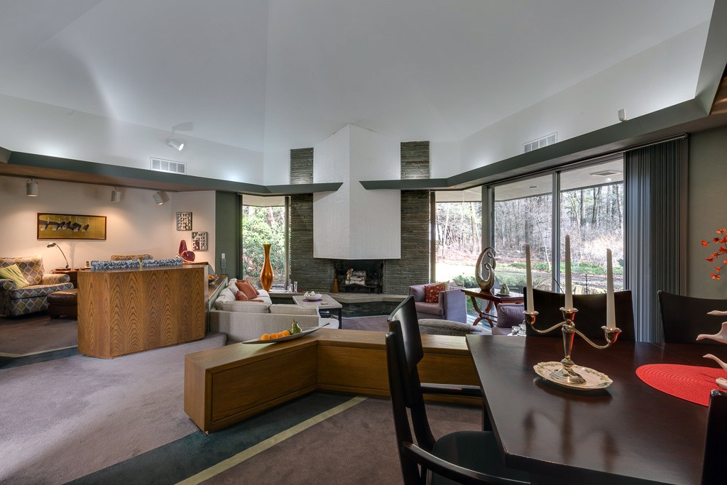 64 Oak Hill Road Worcester, MA 01609 - Photo 8 of 23