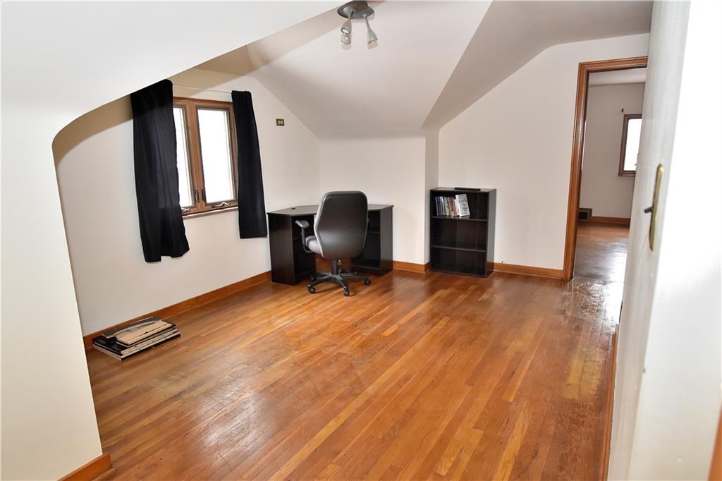 250 Cochran Road Mt. Lebanon, PA 15228 - Photo 12 of 20 Loft area or family room on 2nd floor