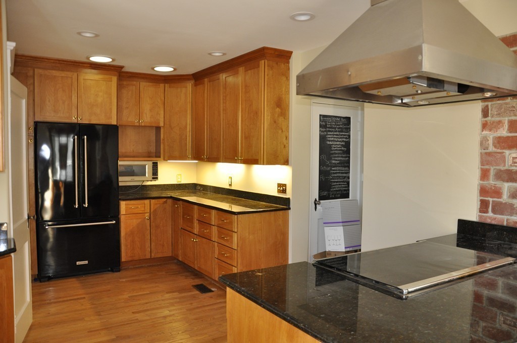 101 Emerson Road Milton, MA 02186 - Photo 4 of 15 Gallery Image 4