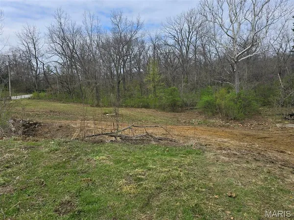 $29,900 | 3943 Torch Club Road, Alton, IL 62002