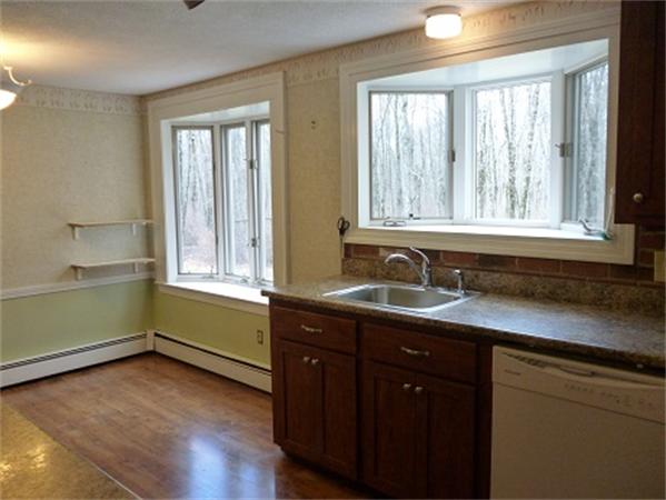 60 Ridgehill Road Attleboro, MA 02703 - Photo 5 of 28 Gallery Image 5