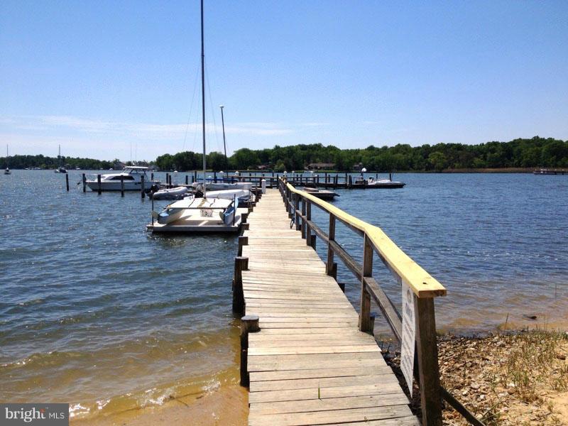 1329 Harbor Road Annapolis, MD 21403 - Photo 24 of 29 Community