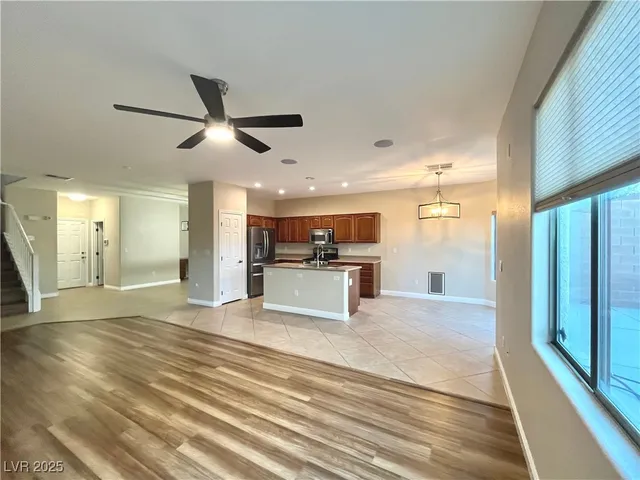 $2,350 | 10658 Little Horse Creek Avenue, Las Vegas, NV 89129