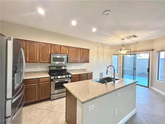$2,350 | 10658 Little Horse Creek Avenue, Las Vegas, NV 89129