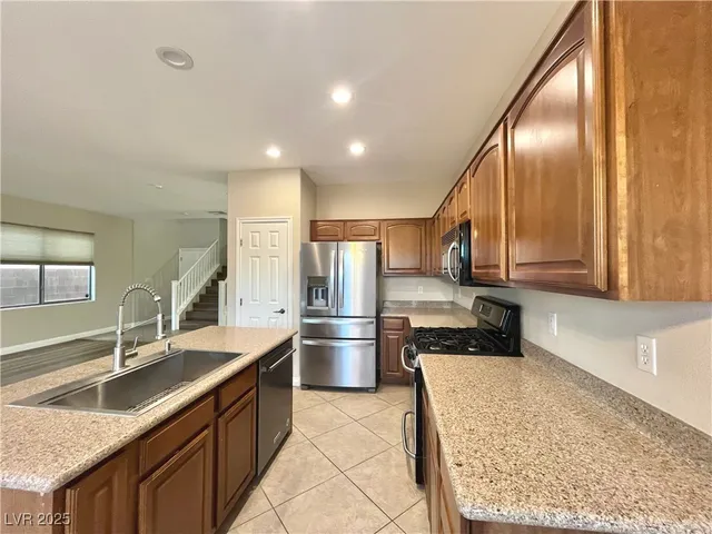 $2,350 | 10658 Little Horse Creek Avenue, Las Vegas, NV 89129