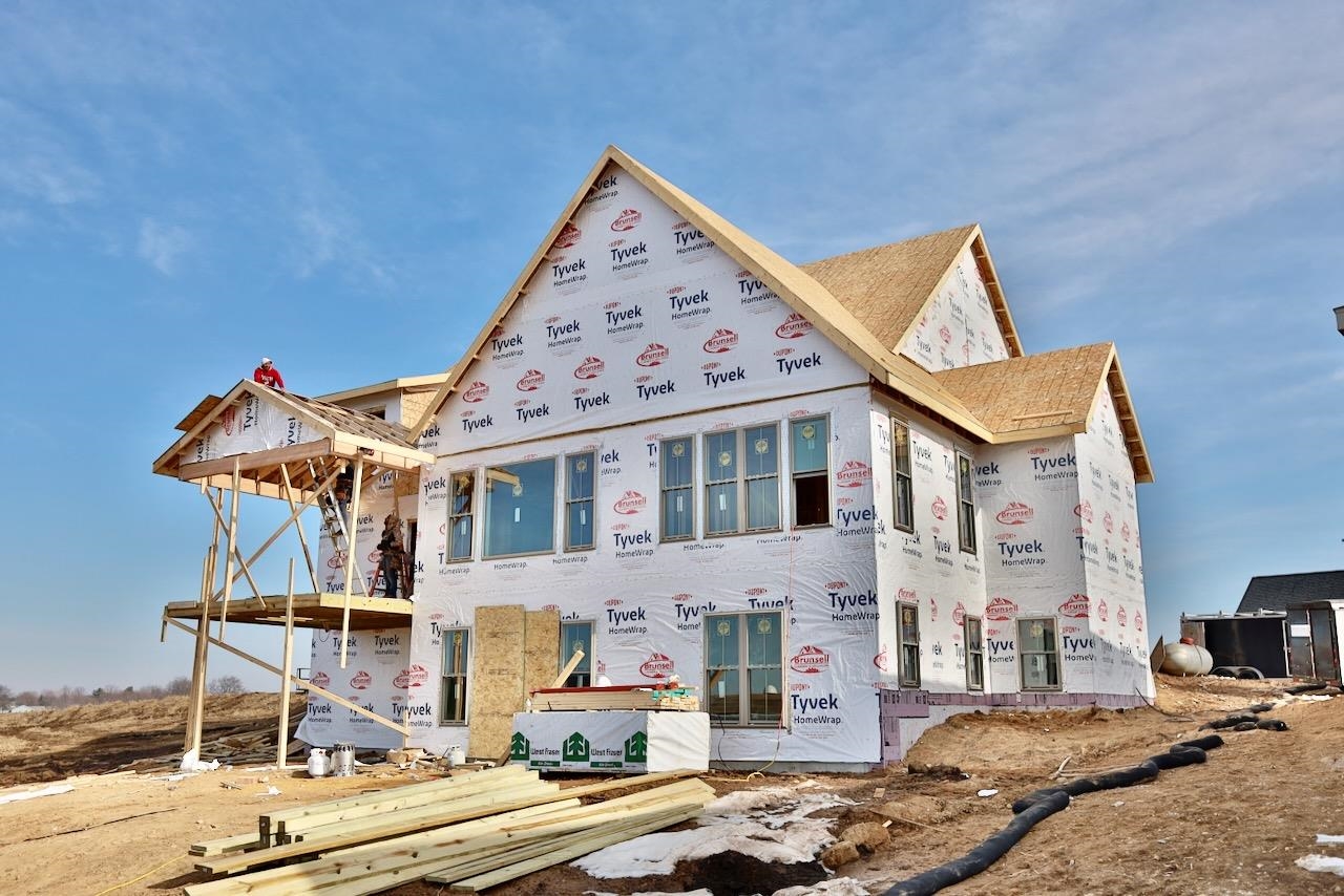 1407 Atlas Waunakee, WI 53597 - Photo 4 of 11