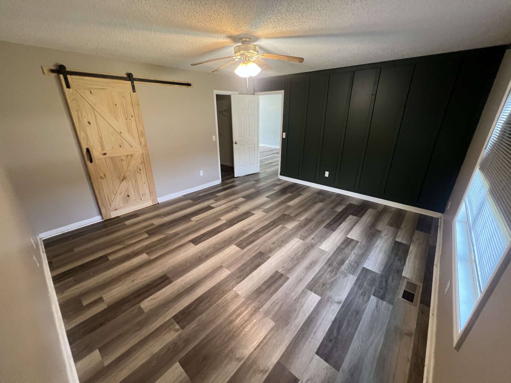 149 Hawthorne Street Pulaski, TN 38478 - Photo 16 of 33 a view of an entryway