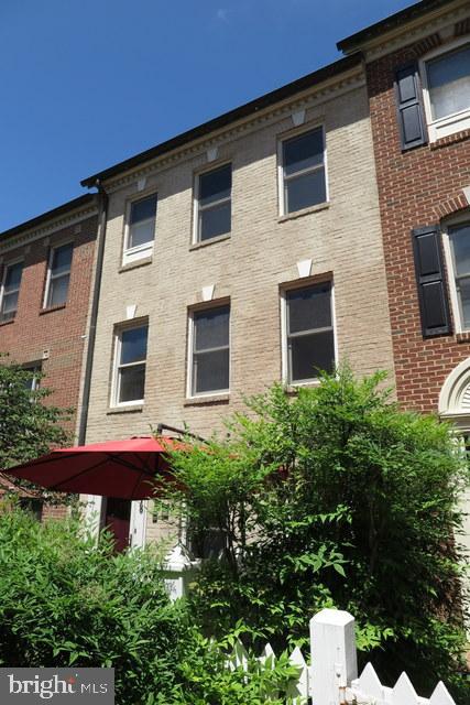 118 Ridgepoint Place Gaithersburg, MD 20878 - Photo 1 of 35 Sun Filled Brick Front Town Home