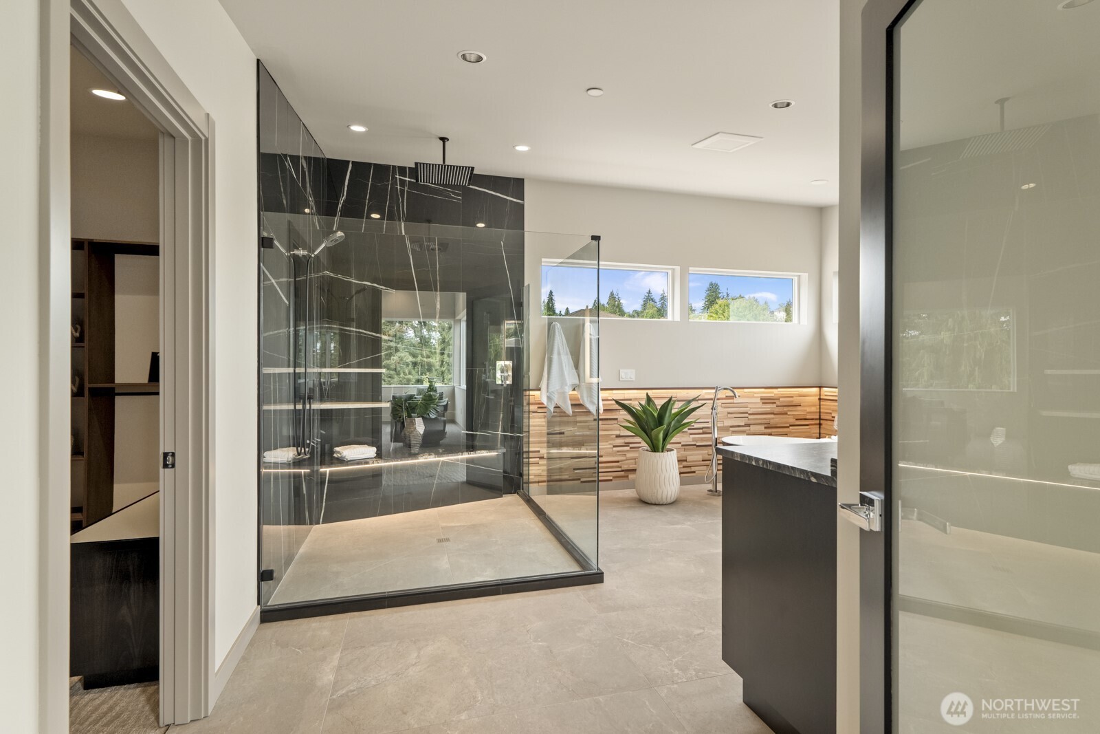 5009 Ocean Avenue Everett, WA 98203 - Photo 14 of 40 a lobby with furniture and a floor to ceiling window