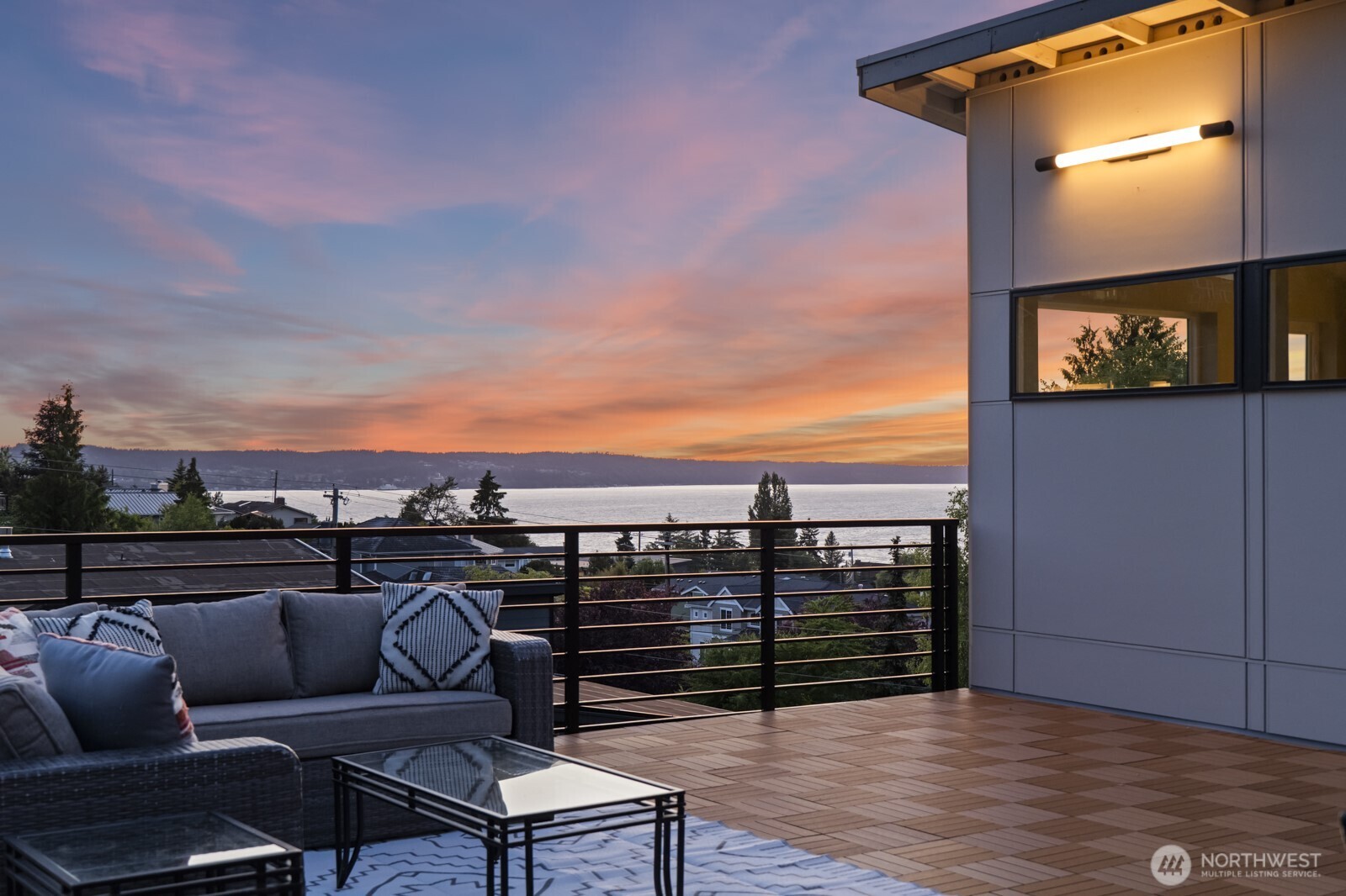 5009 Ocean Avenue Everett, WA 98203 - Photo 17 of 40 a terrace with outdoor seating