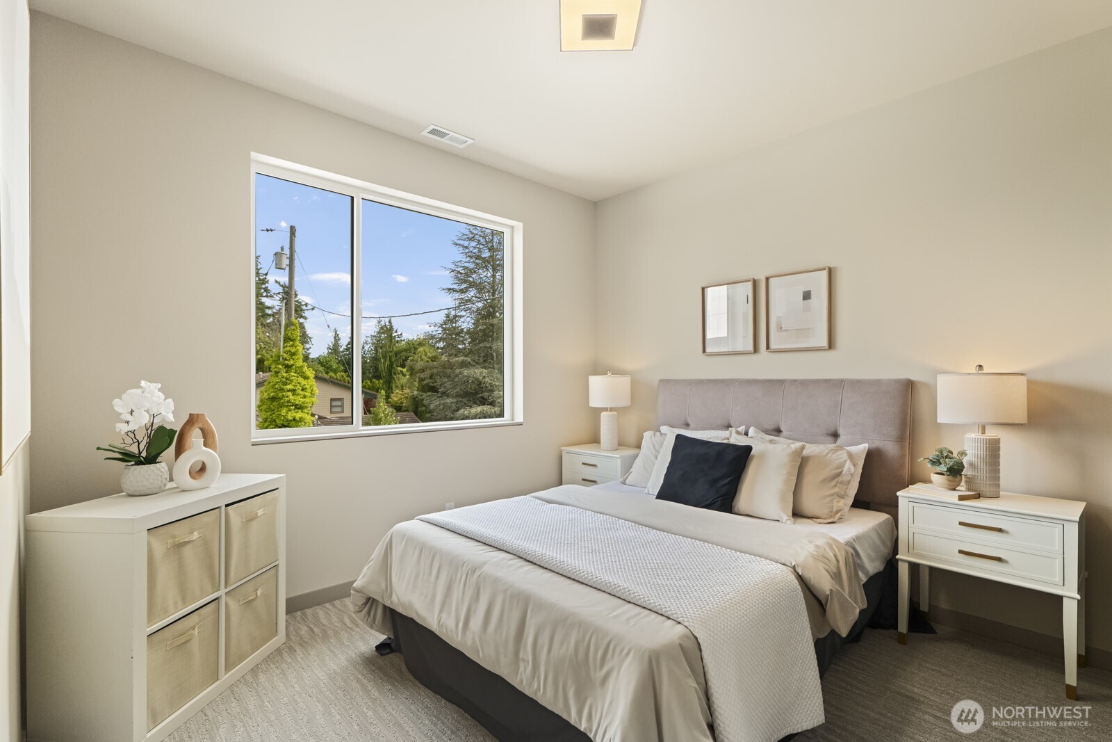 5009 Ocean Avenue Everett, WA 98203 - Photo 24 of 40 a bedroom with a bed and a window