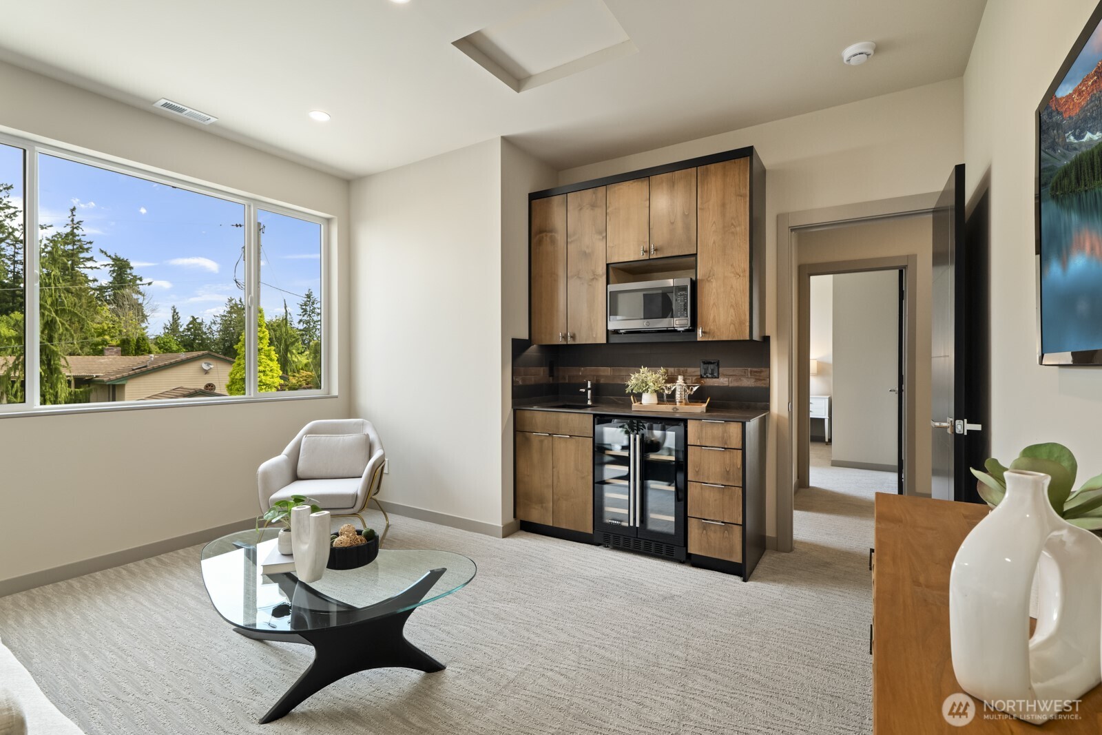 5009 Ocean Avenue Everett, WA 98203 - Photo 27 of 40 a living room with furniture and a large window