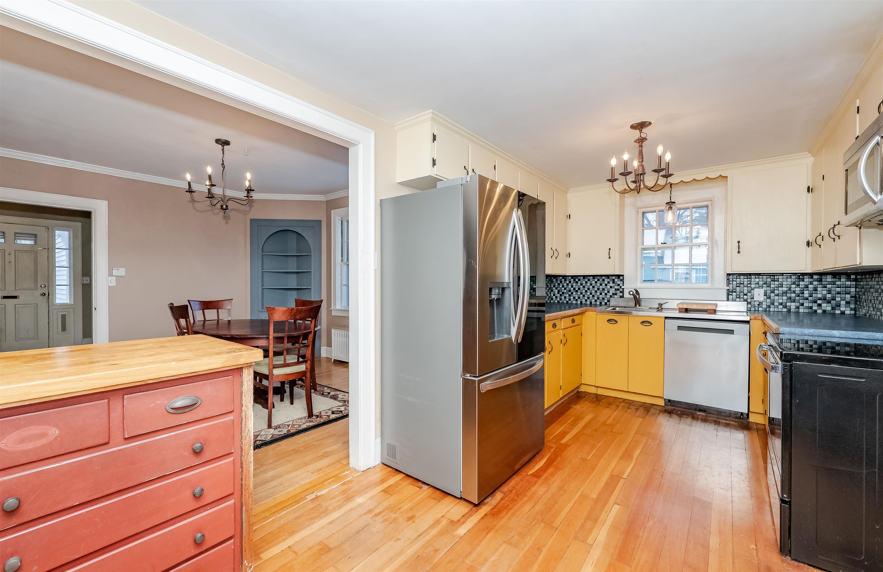 27 Broad Street Rochester, NH 03867 - Photo 13 of 51