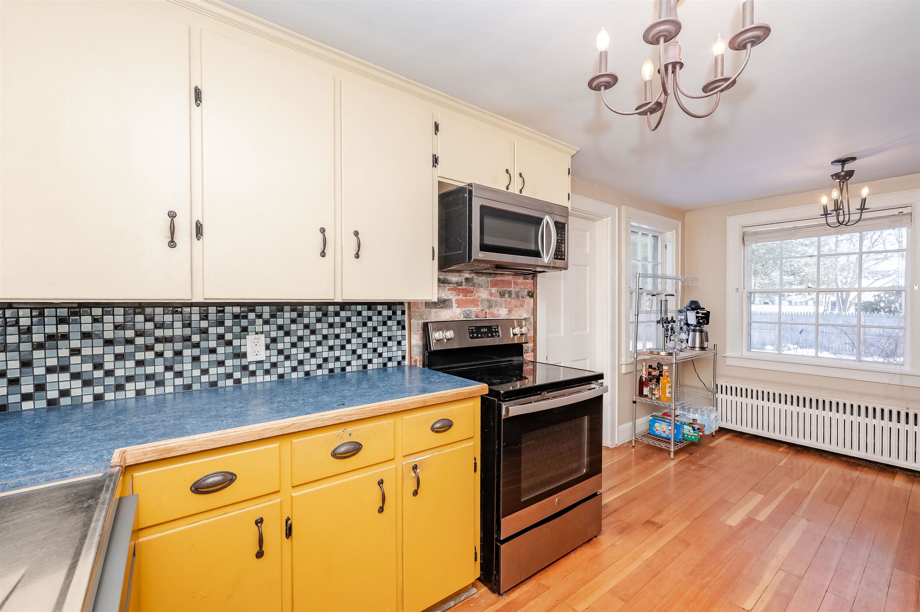 27 Broad Street Rochester, NH 03867 - Photo 15 of 51