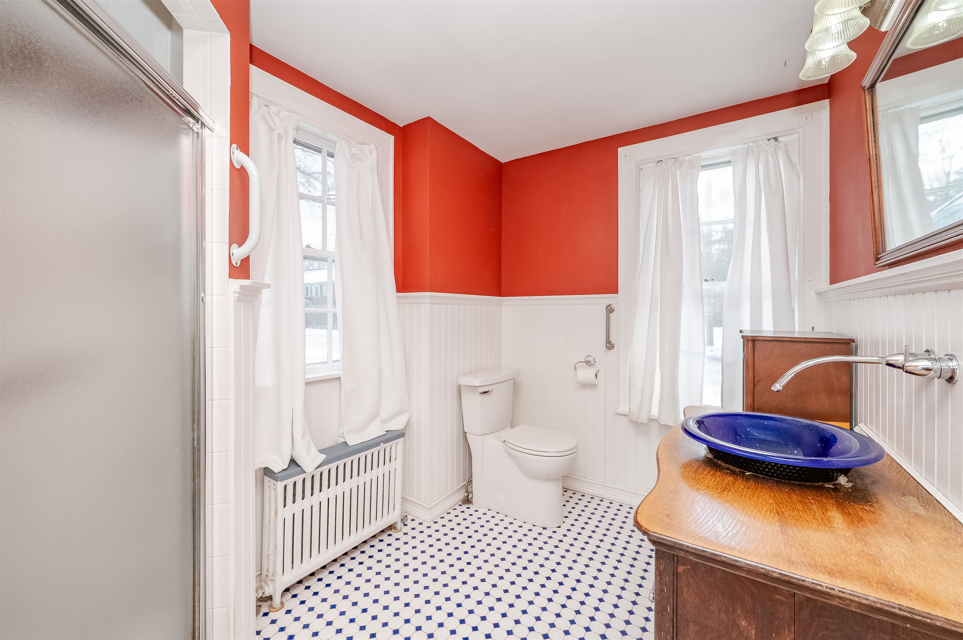 27 Broad Street Rochester, NH 03867 - Photo 20 of 51