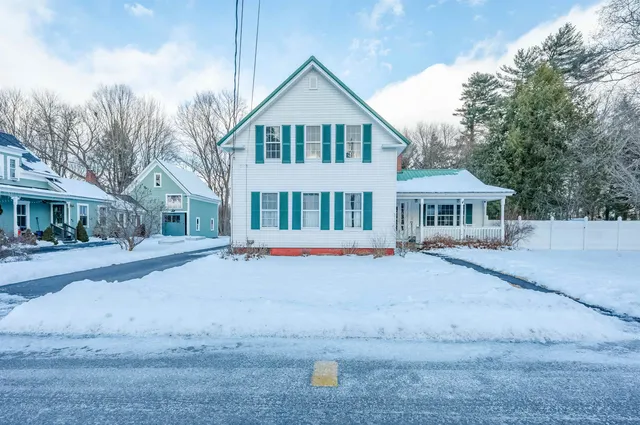 $525,000 | 27 Broad Street, Rochester, NH 03867