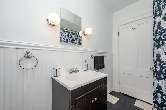 $525,000 | 27 Broad Street, Rochester, NH 03867