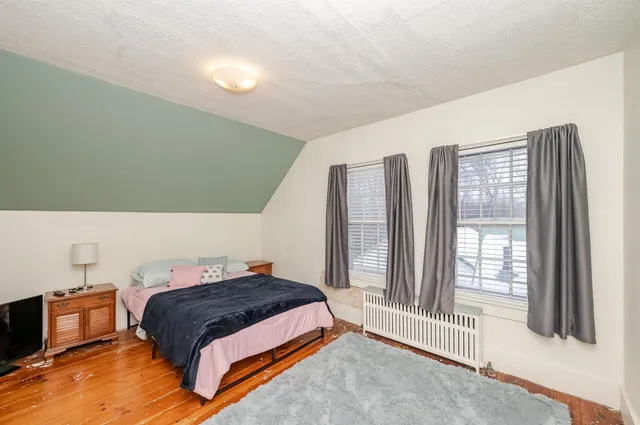 $525,000 | 27 Broad Street, Rochester, NH 03867