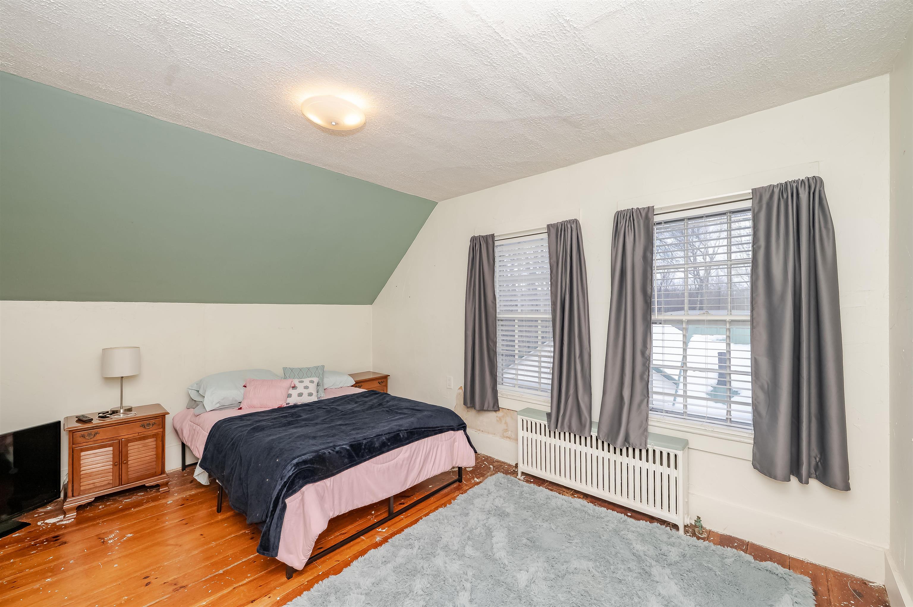 27 Broad Street Rochester, NH 03867 - Photo 37 of 51