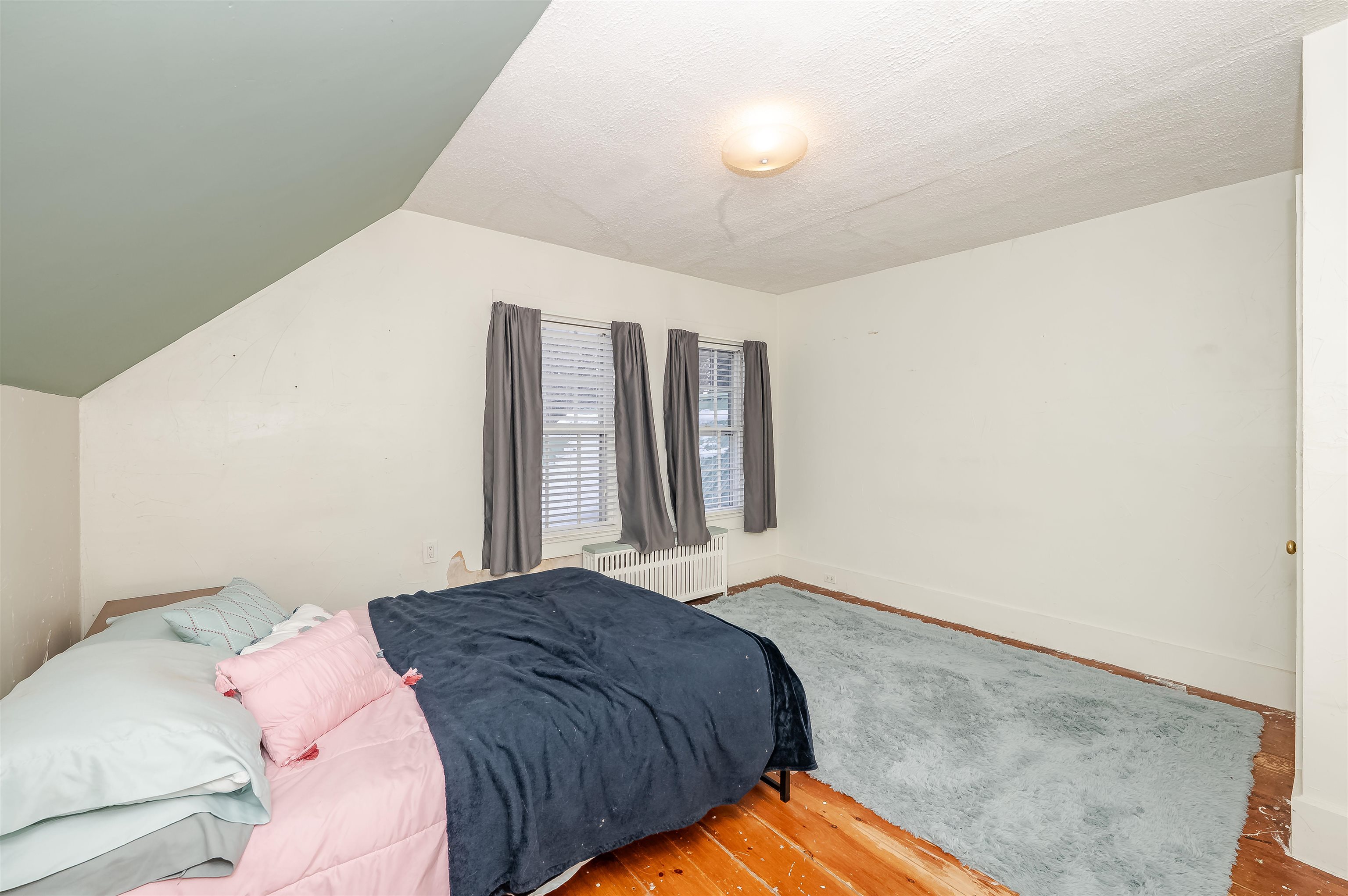 27 Broad Street Rochester, NH 03867 - Photo 38 of 51