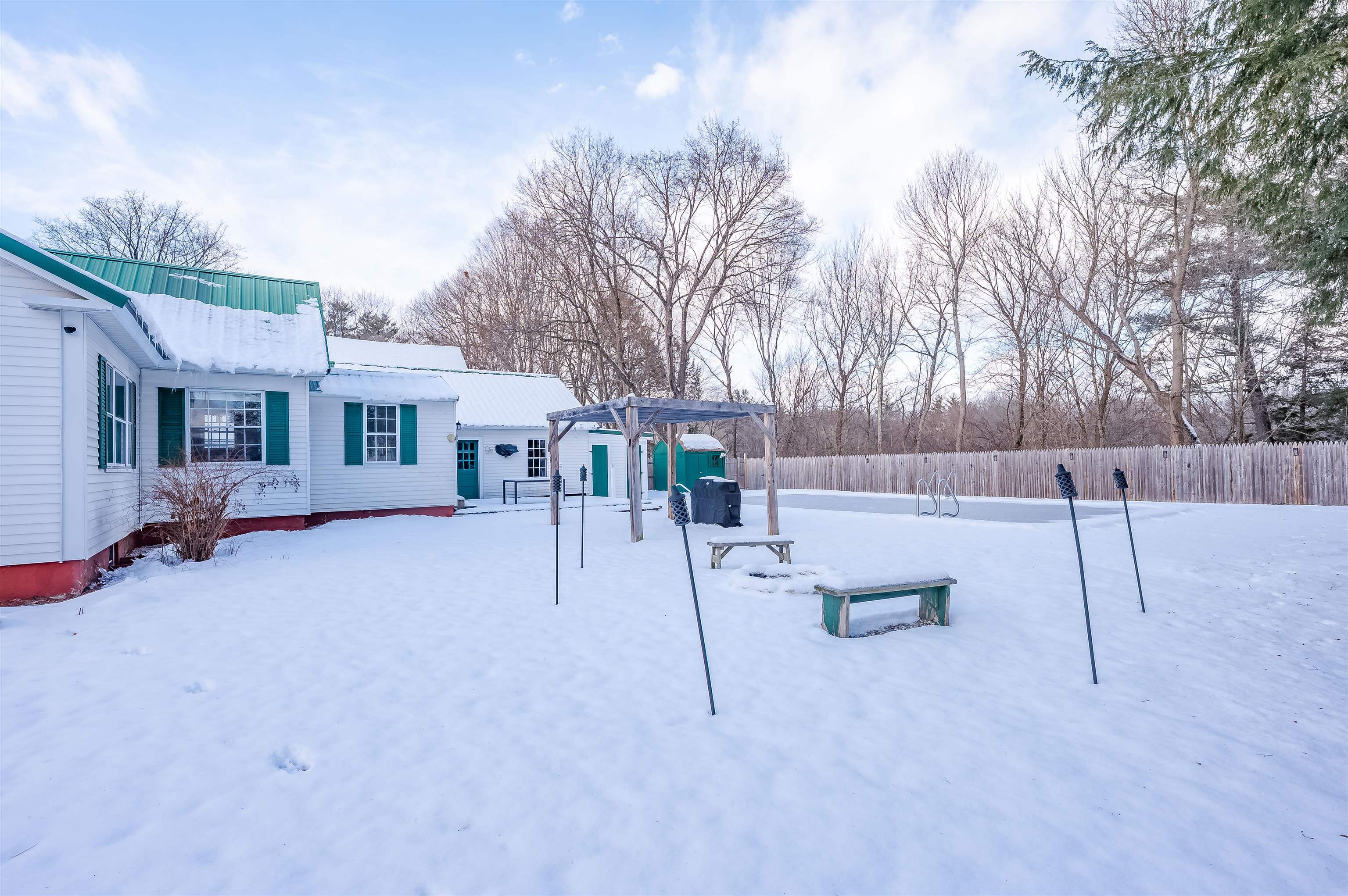 27 Broad Street Rochester, NH 03867 - Photo 47 of 51