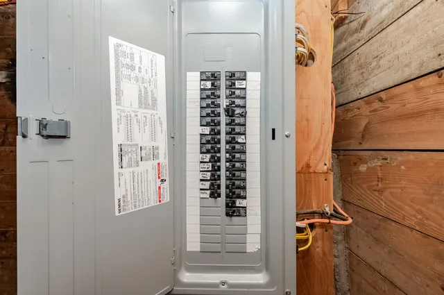 $525,000 | 27 Broad Street, Rochester, NH 03867