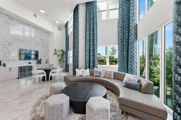 $2,701 | 3901 Coast View, Unit B2, Vero Beach, FL 32960