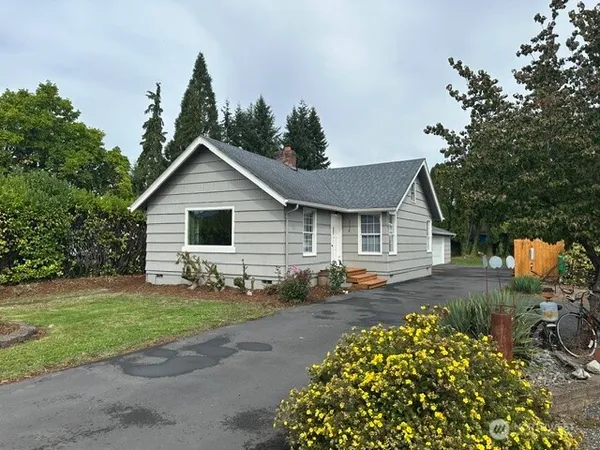 $399,900 | 3324 Ocean Beach Highway, Longview, WA 98632