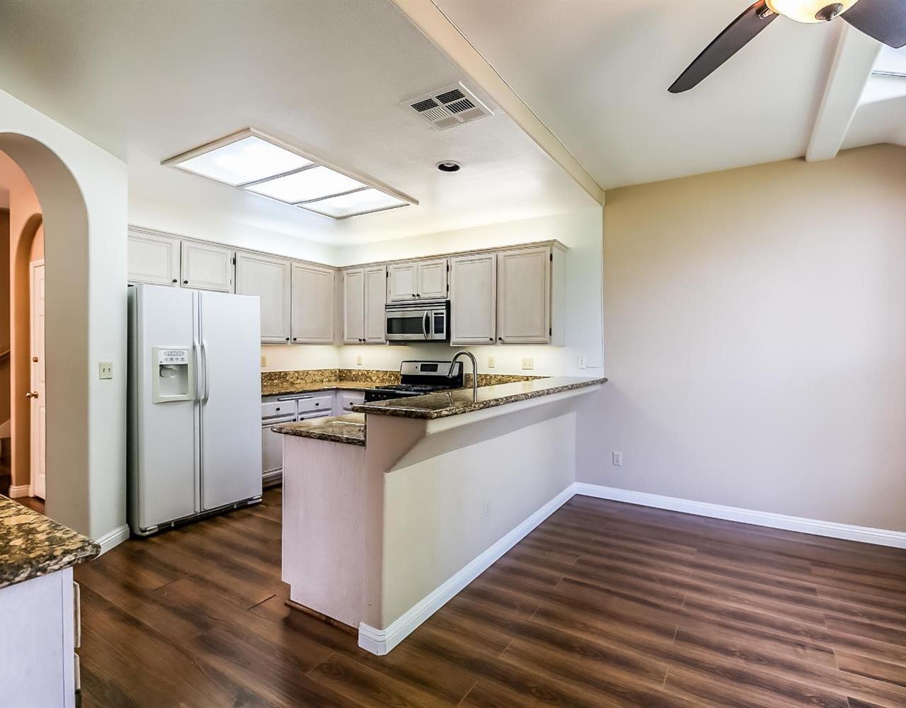 25933 Stafford Canyon Road, Unit B Stevenson Ranch, CA 91381 - Photo 19 of 51 Gallery Image 19