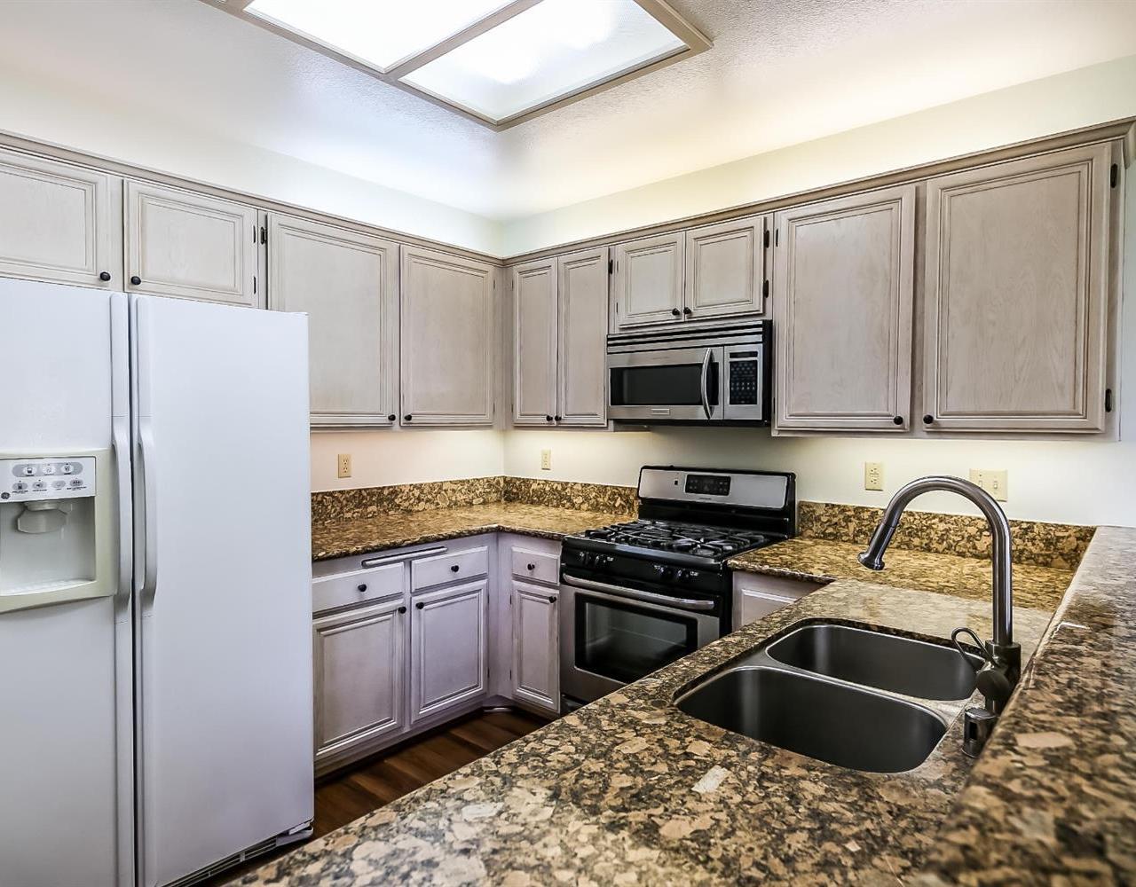 25933 Stafford Canyon Road, Unit B Stevenson Ranch, CA 91381 - Photo 22 of 51 Gallery Image 22