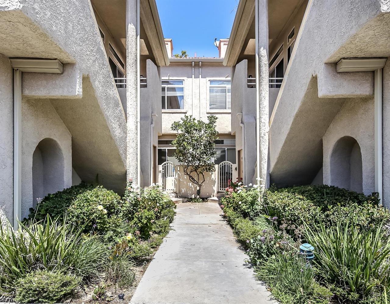 25933 Stafford Canyon Road, Unit B Stevenson Ranch, CA 91381 - Photo 4 of 51 Gallery Image 4