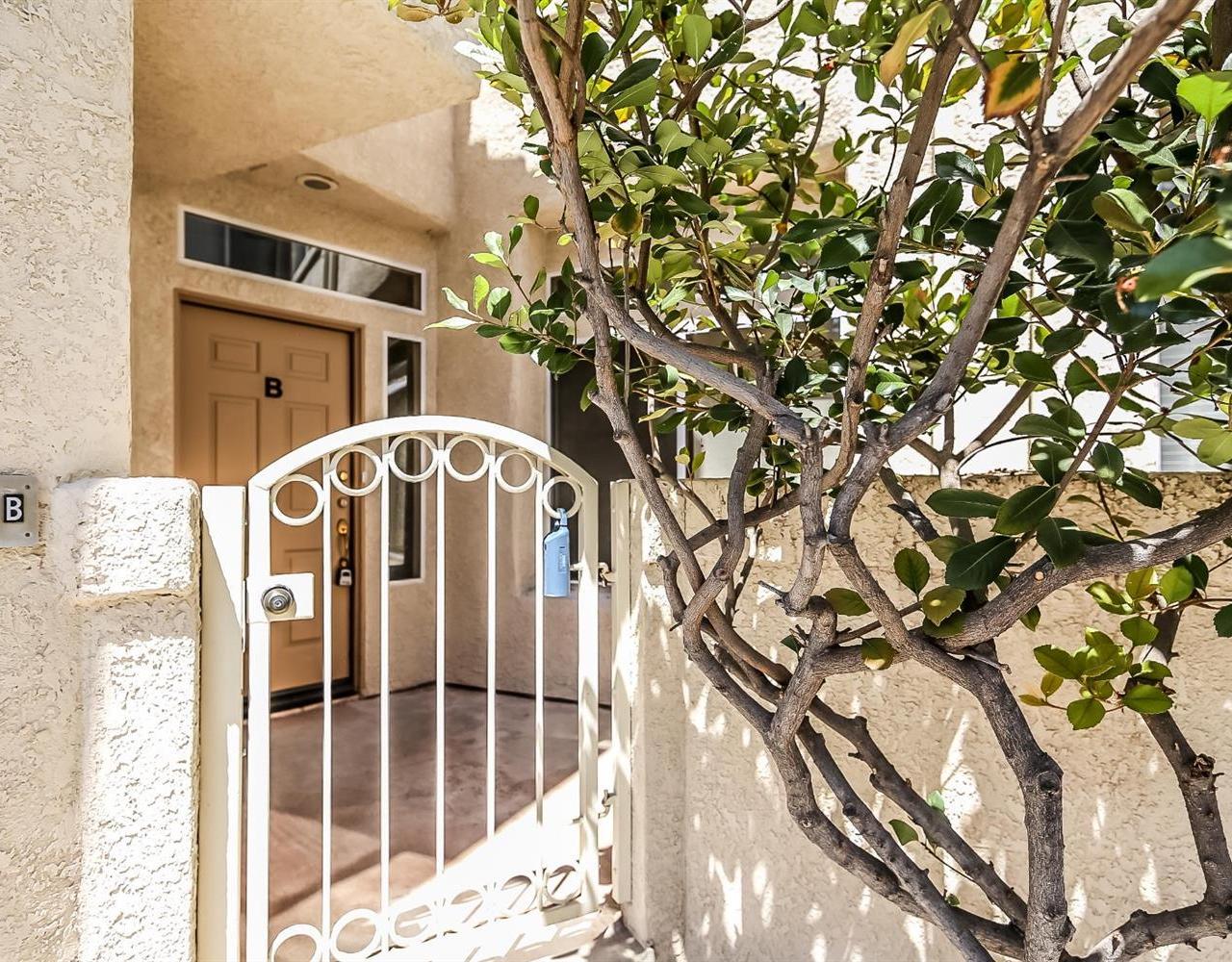 25933 Stafford Canyon Road, Unit B Stevenson Ranch, CA 91381 - Photo 5 of 51 Gallery Image 5