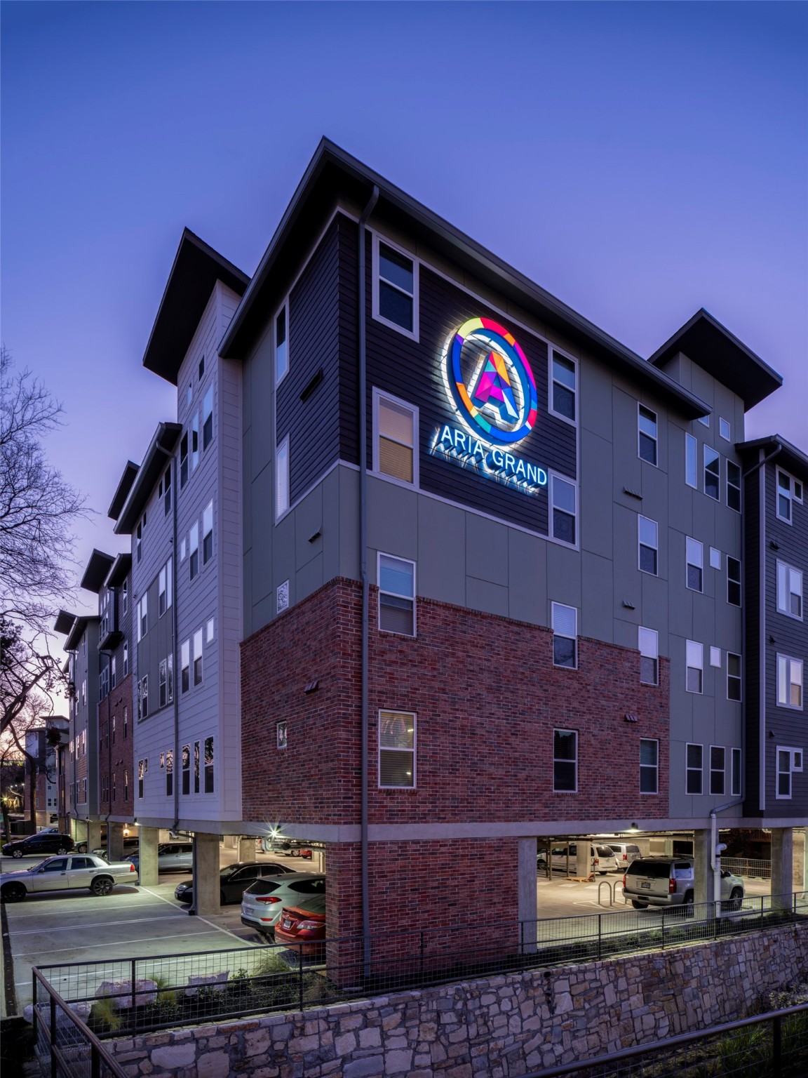1800 South Interstate 35 Frontage Road Austin, TX 78704 - Photo 20 of 36 a view of a building with street