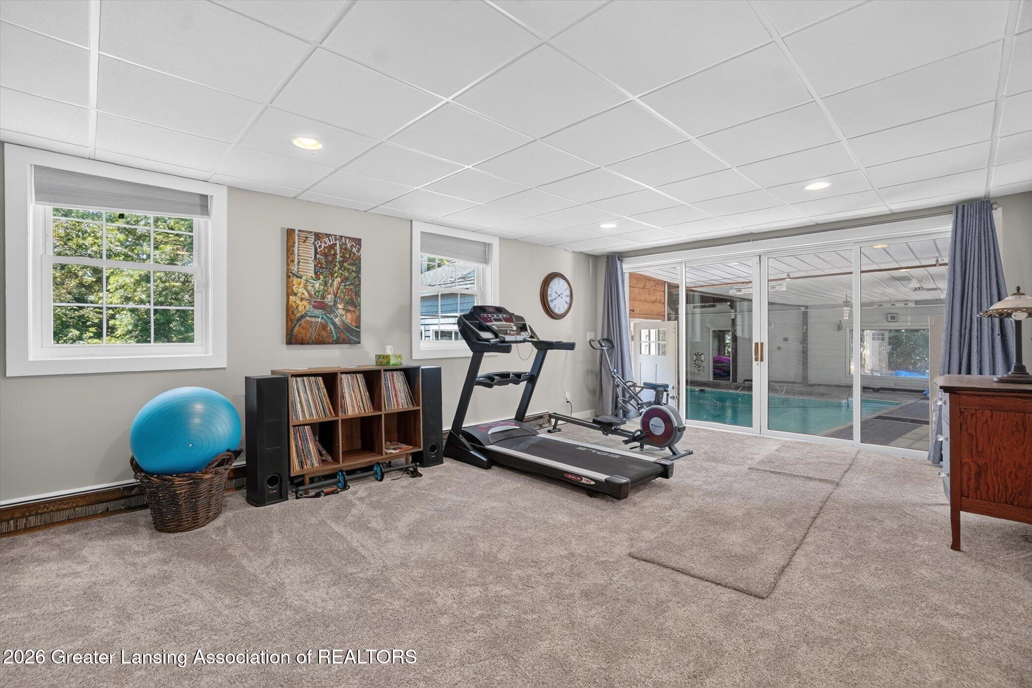 4426 Barton Road Lansing, MI 48917 - Photo 29 of 72 44-4426-Barton-Rd-Windowstill-Photograph